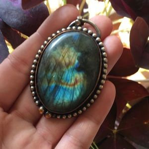 Labradorite pendant